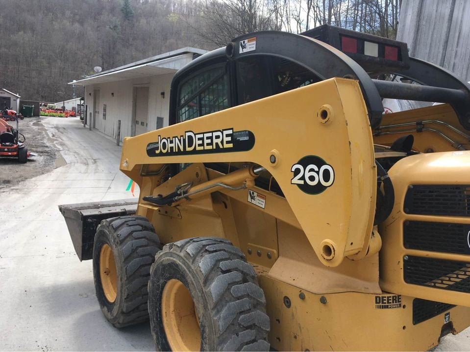 Deere Skid Loader PreOwned Kubota